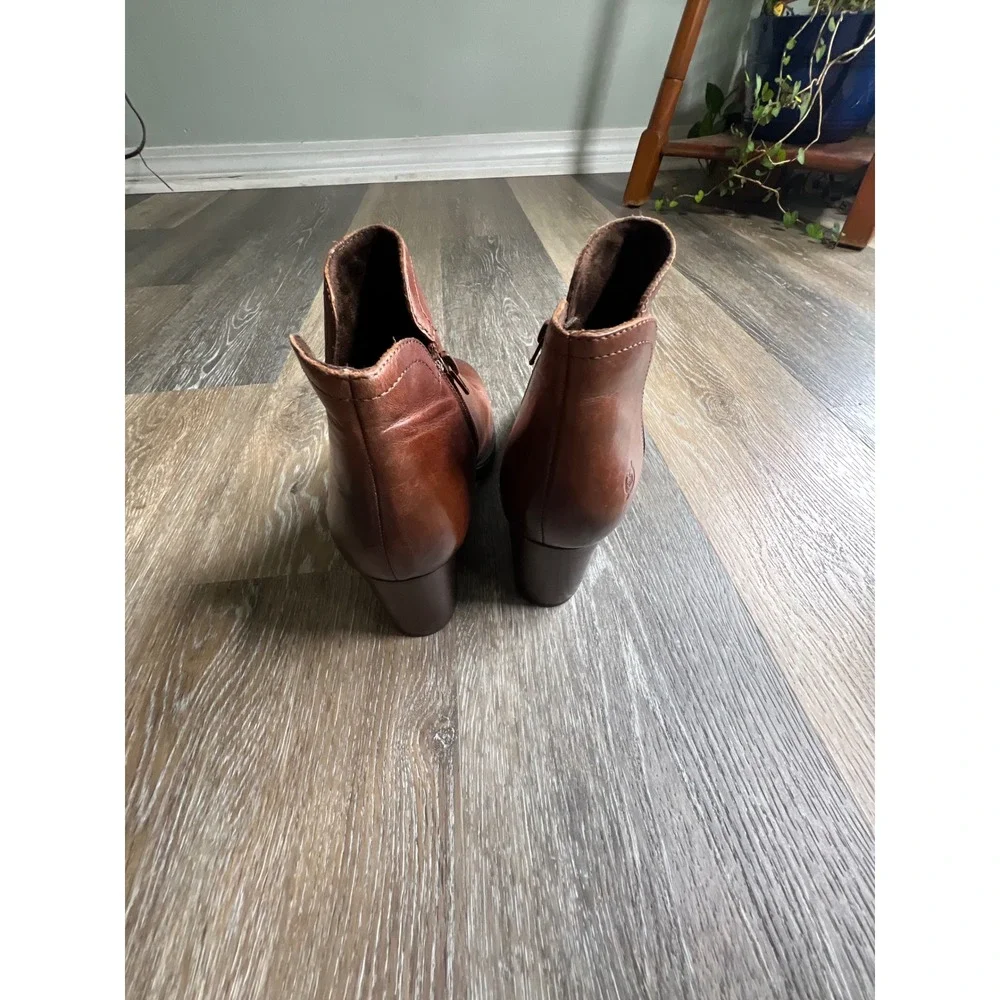 Born Ankle Boots Womens 8 Brown Good Leather Block Heel Side Zip Booties - Picture 3 of 9